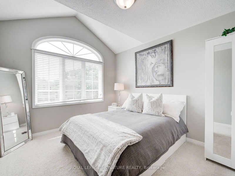 2547 Armour Cres  Burlington, L7M 4T4 | Image 26