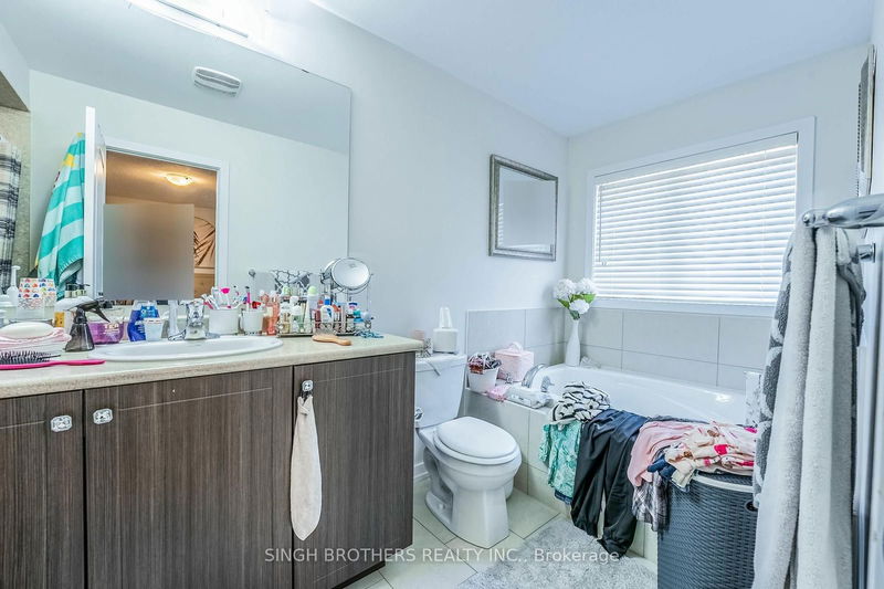 21 Hoover Rd  Brampton, L7A 4L2 | Image 33