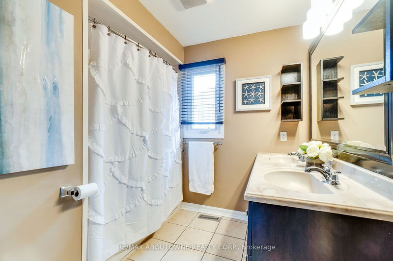 1125 Grandeur Cres  Oakville, L6H 4B2 | Image 25