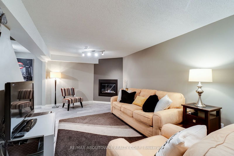 1125 Grandeur Cres  Oakville, L6H 4B2 | Image 28