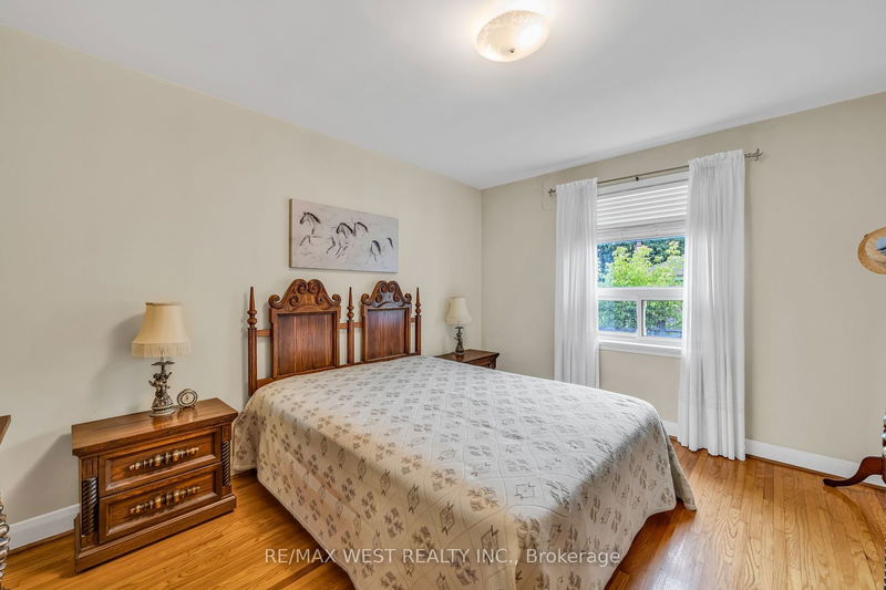 5 Picton Cres  Toronto, M3K 1W4 | Image 14