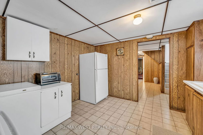 5 Picton Cres  Toronto, M3K 1W4 | Image 24