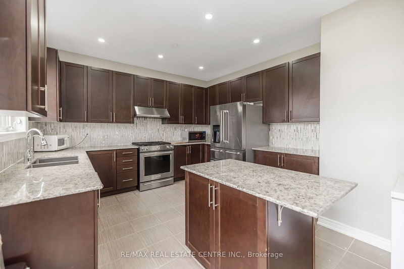 4 O'connor Cres  Brampton, L7A 5A6 | Image 8