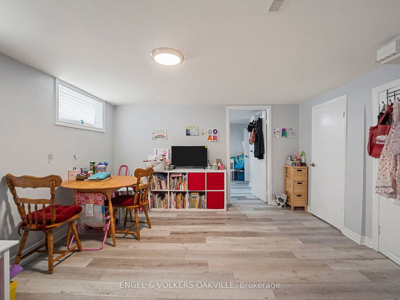 2215 Springfield Crt  Mississauga, L5K 1V3 | Image 28