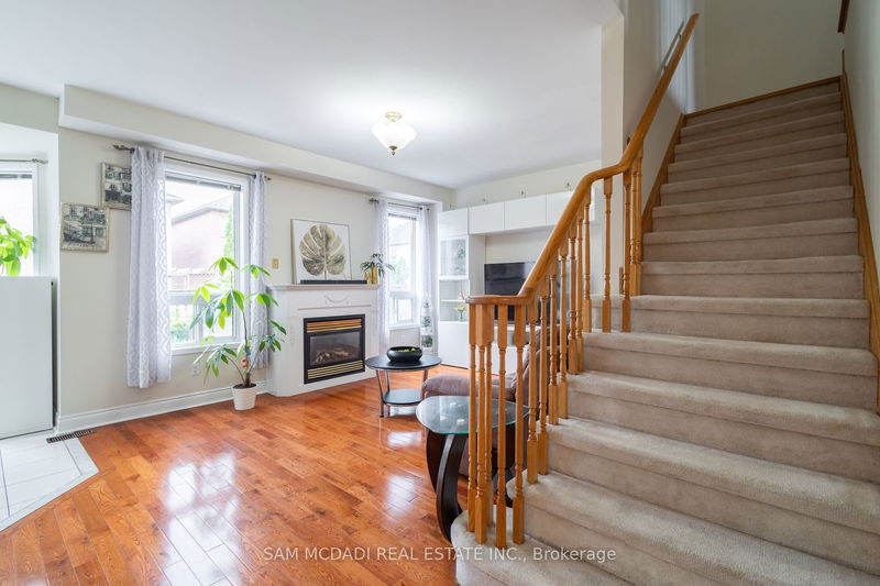 5562 Katy Gate  Mississauga, L5M 6M7 | Image 10