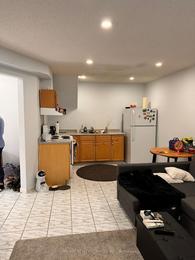 4 Dellbrook Crescent