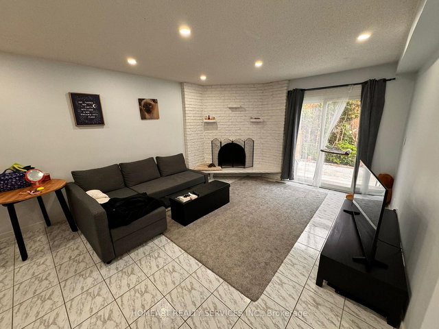 4 Dellbrook Crescent