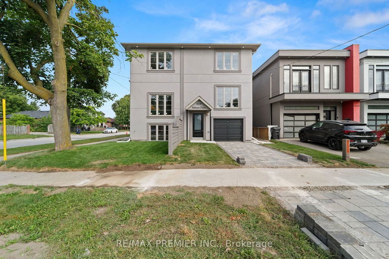 454 Valermo Dr  Toronto, M8W 2M4 | Image 2