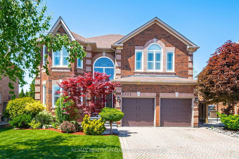 3353 Azelia Crt  Mississauga, L5N 7E7 | Image 1