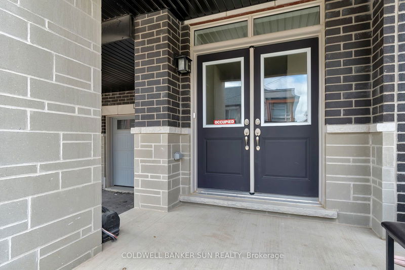 42 Donald Ficht Cres  Brampton, L7A 5H8 | Image 4