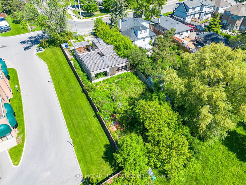 376A Revus Ave  Mississauga, L5G 1S1 | Image 4