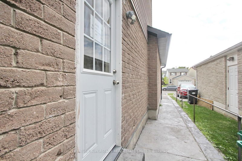 1 Nanport St  Brampton, L6S 4C3 | Image 35