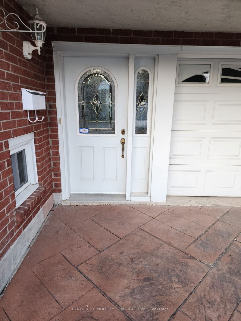 home for lease on Bsmt-4267 Curia Crescent