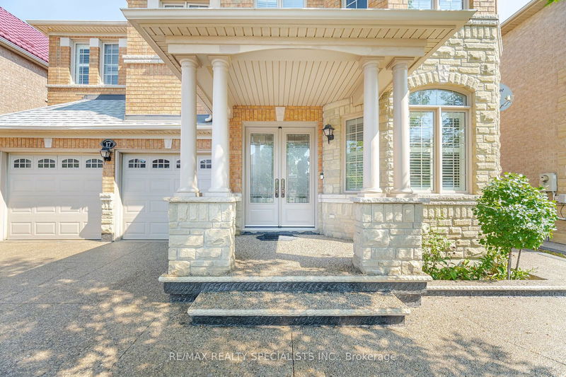 17 Valleycreek Dr  Brampton, L6P 2B7 | Image 5