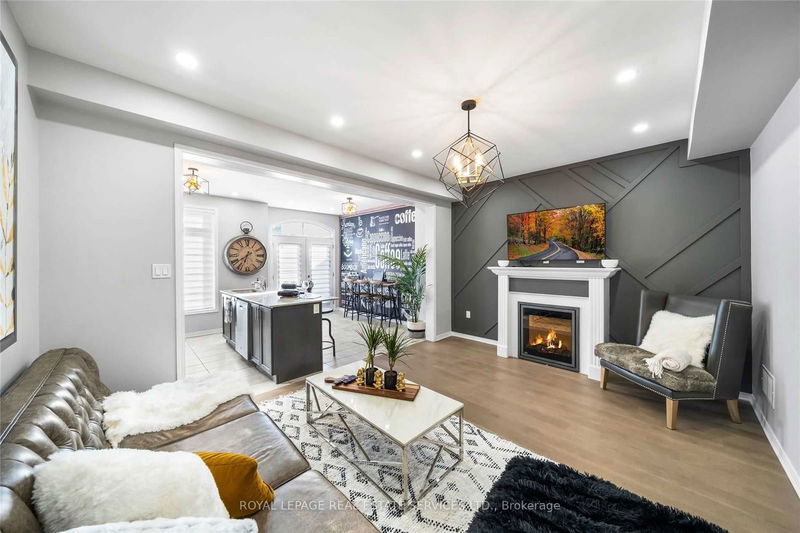 home for lease on 114 Preston Meadow Avenue