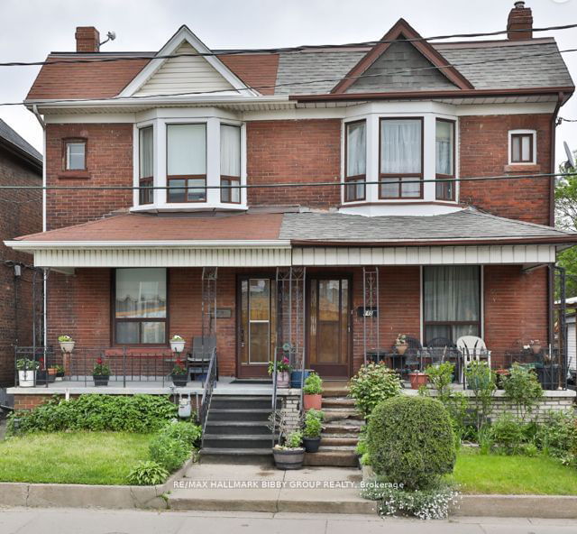 747 Lansdowne Avenue