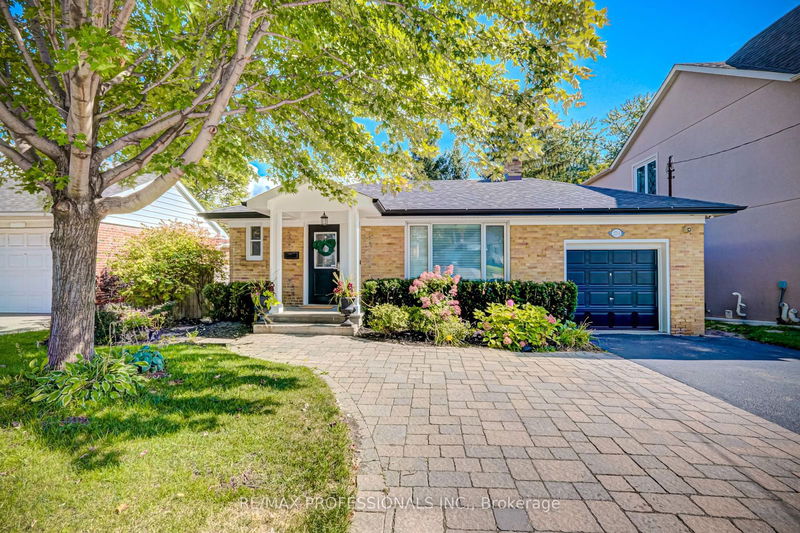home for lease on LOWER-1173B Kipling Avenue