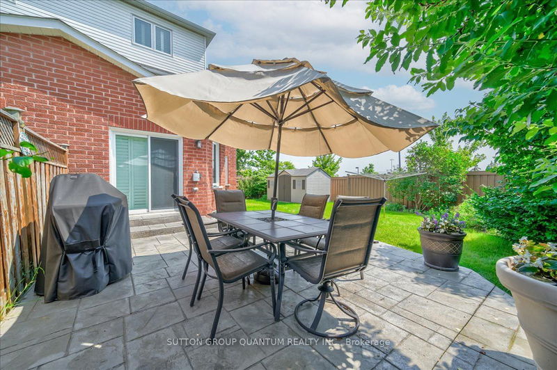 394 Stonetree Crt  Mississauga, L5B 4H3 | Image 31