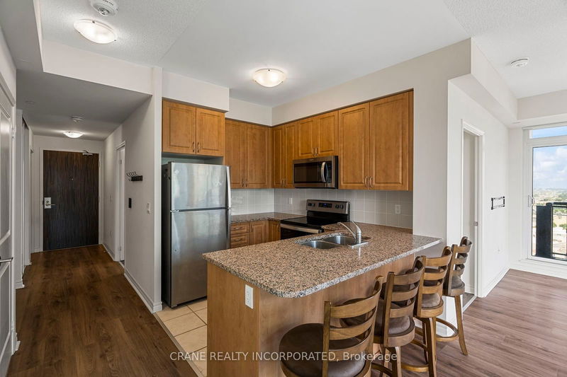 home for lease on 2106-349 Rathburn Road W