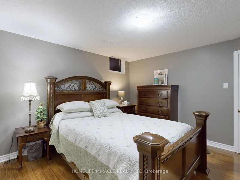 12 Bonavista Dr  Brampton, L6X 0N2 | Image 37