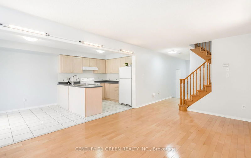 5 Tanglemere Cres  Brampton, L7A 1R7 | Image 12