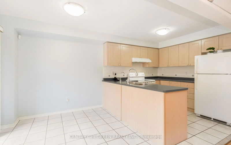 5 Tanglemere Cres  Brampton, L7A 1R7 | Image 18