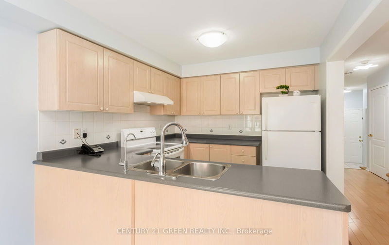 5 Tanglemere Cres  Brampton, L7A 1R7 | Image 19