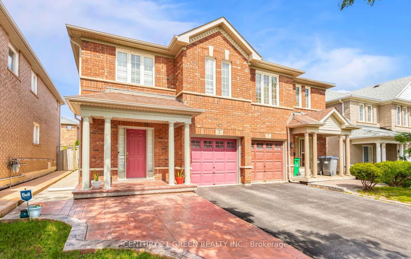 5 Tanglemere Cres  Brampton, L7A 1R7 | Image 3