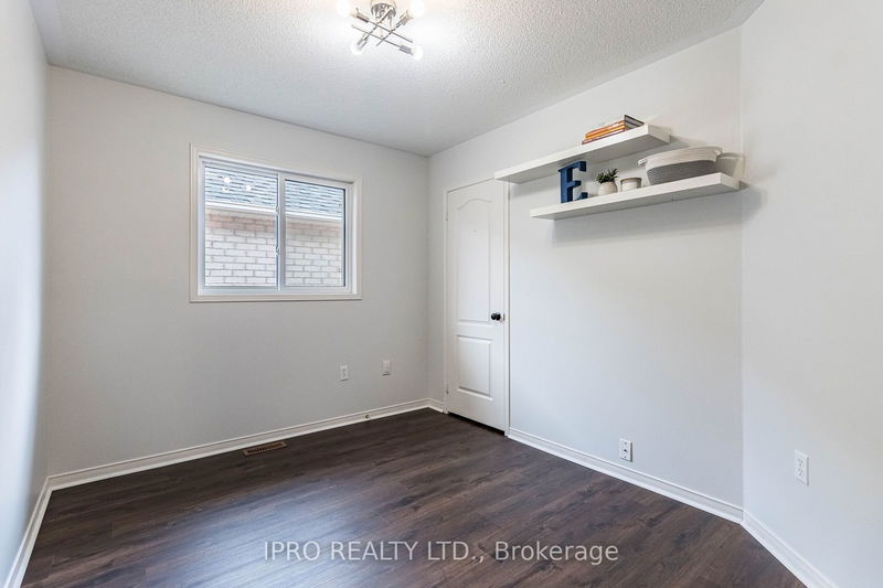 82 Brentcliff Dr  Brampton, L7A 3E8 | Image 24