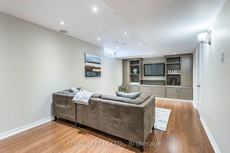 82 Brentcliff Dr  Brampton, L7A 3E8 | Image 27