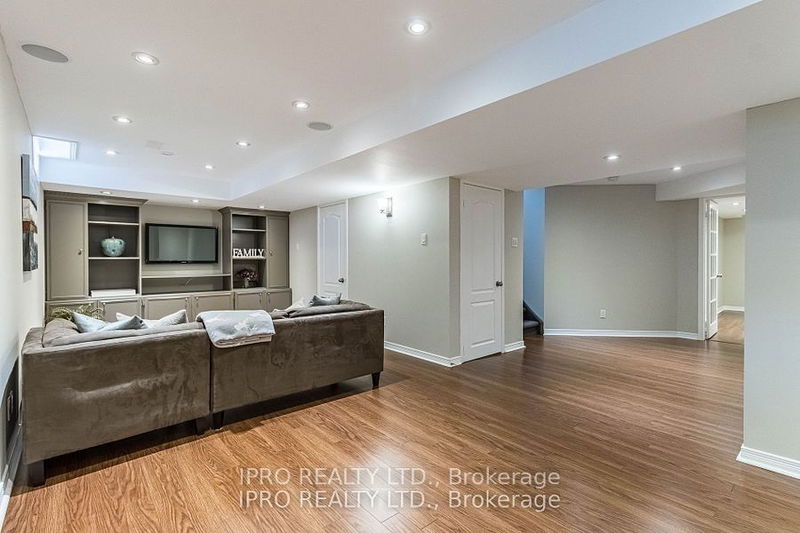 82 Brentcliff Dr  Brampton, L7A 3E8 | Image 30