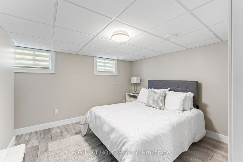 1357 Saginaw Cres  Mississauga, L5H 1X4 | Image 19