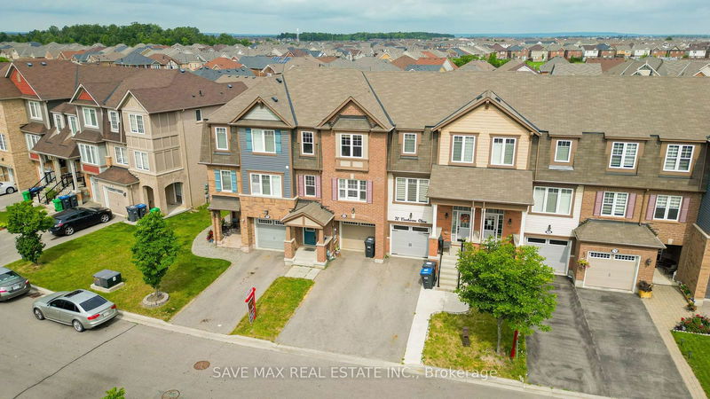 home for lease on 68 Vanhorne Close