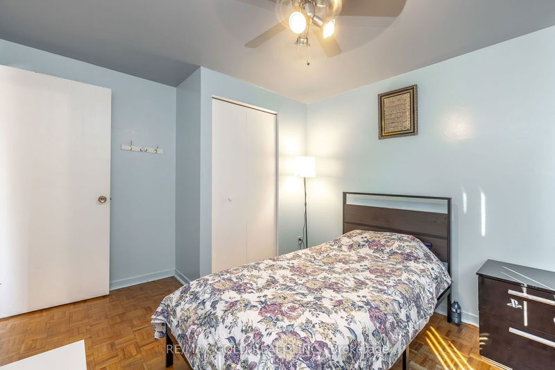 60 Chipwood Cres  Brampton, L6V 2E5 | Image 21