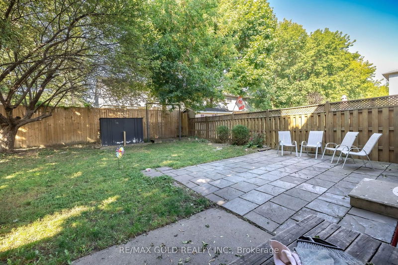 60 Chipwood Cres  Brampton, L6V 2E5 | Image 35