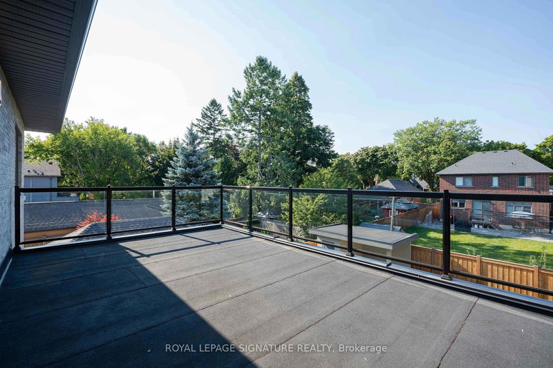 34 Edgecroft Rd  Toronto, M8Z 2B6 | Image 18