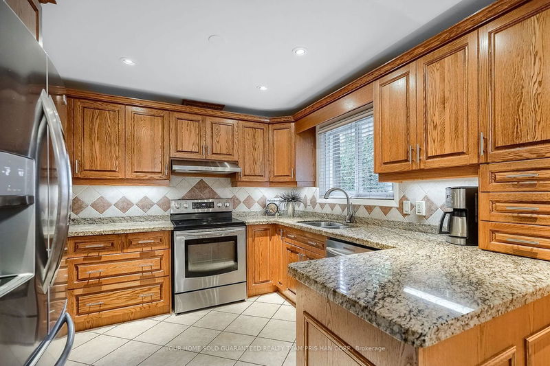 268 Mineola Rd E Mississauga, L5G 2G3 | Image 7