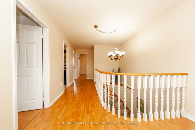 4485 Weymouth Commons Cres  Mississauga, L5R 1P5 | Image 18