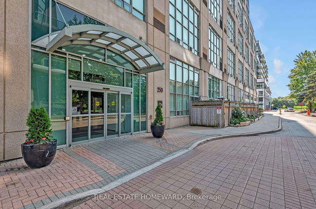PH 804 - 250 Manitoba Street