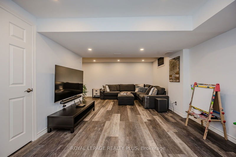 2145 Bosack Crt  Mississauga, L5K 2M1 | Image 29