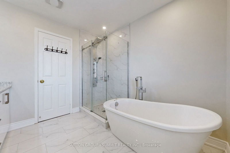 6182 SILKEN LAUMANN Way  Mississauga, L5V 1A3 | Image 26