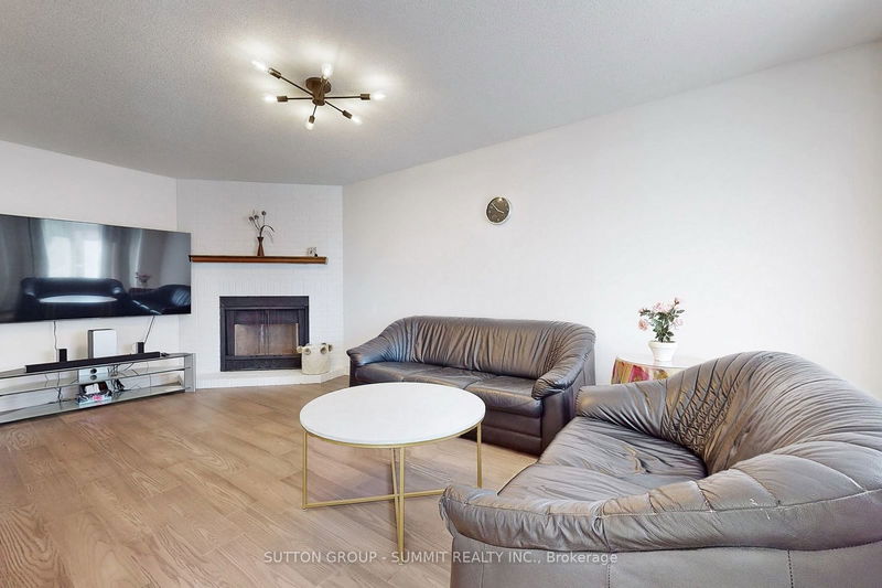 6182 SILKEN LAUMANN Way  Mississauga, L5V 1A3 | Image 9