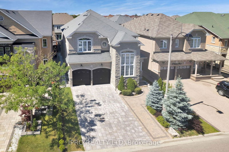 15 Oakhaven Rd  Brampton, L6P 2Y3 | Image 2