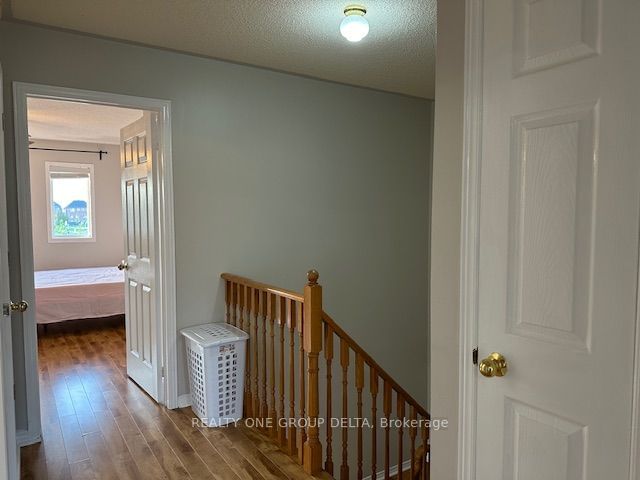 63D View Green Cres  Toronto, M9W 7E1 | Image 17