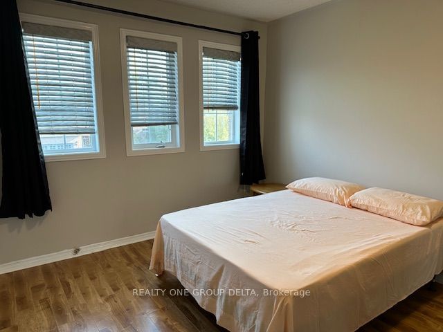 63D View Green Cres  Toronto, M9W 7E1 | Image 27