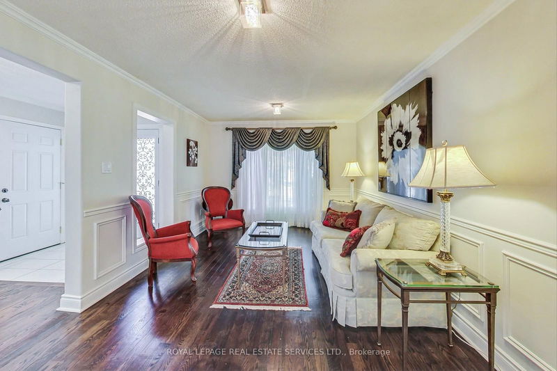 226 Poole Dr  Oakville, L6H 3W4 | Image 3