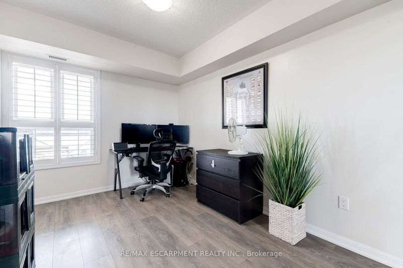  406 - 1045 Nadalin Hts  Milton, L9T 8R5 | Image 10