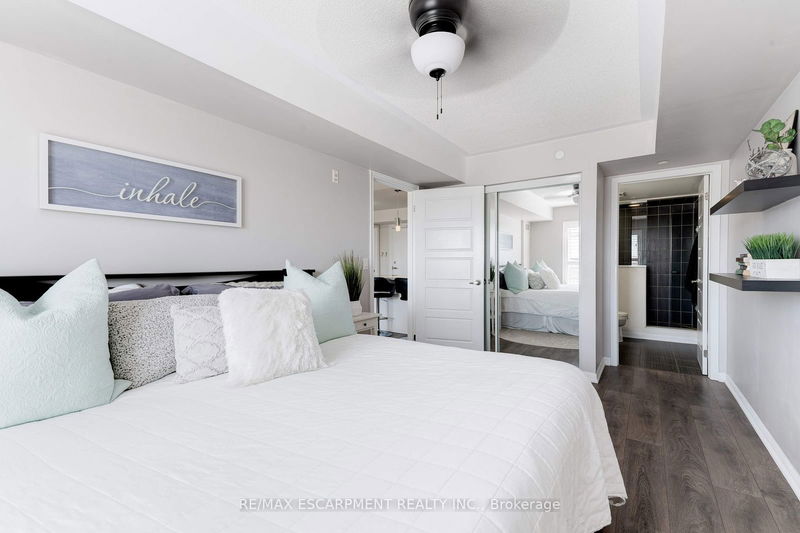  406 - 1045 Nadalin Hts  Milton, L9T 8R5 | Image 2