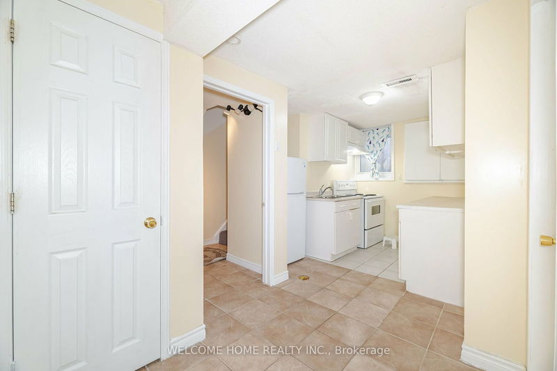 3361 Monica Dr  Mississauga, L4T 3E6 | Image 14