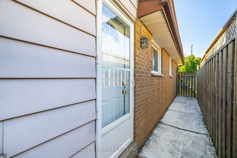 3361 Monica Dr  Mississauga, L4T 3E6 | Image 22